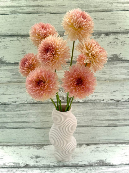 Dahlia Lakeview Peach Fuzz